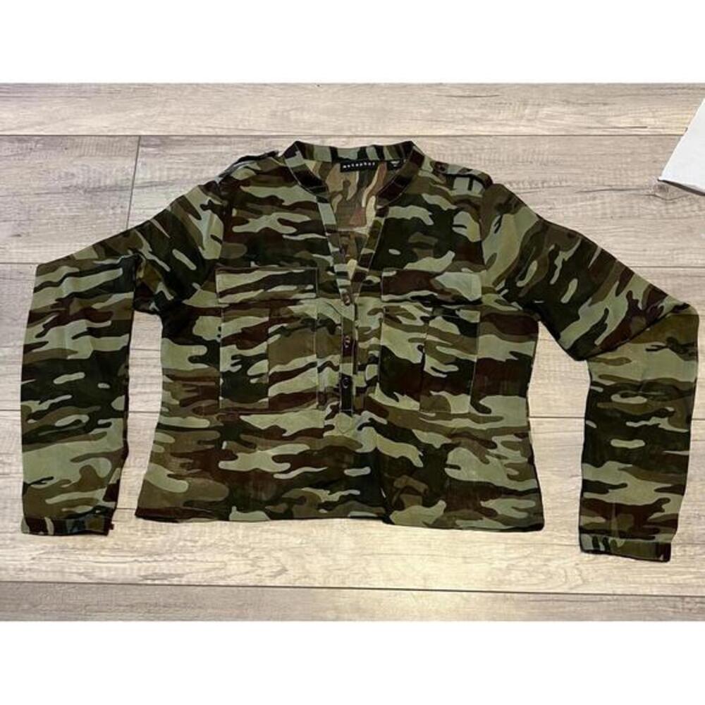 Sheer Metaphor Women's Camouflage Button-Up Shirt. Size Small